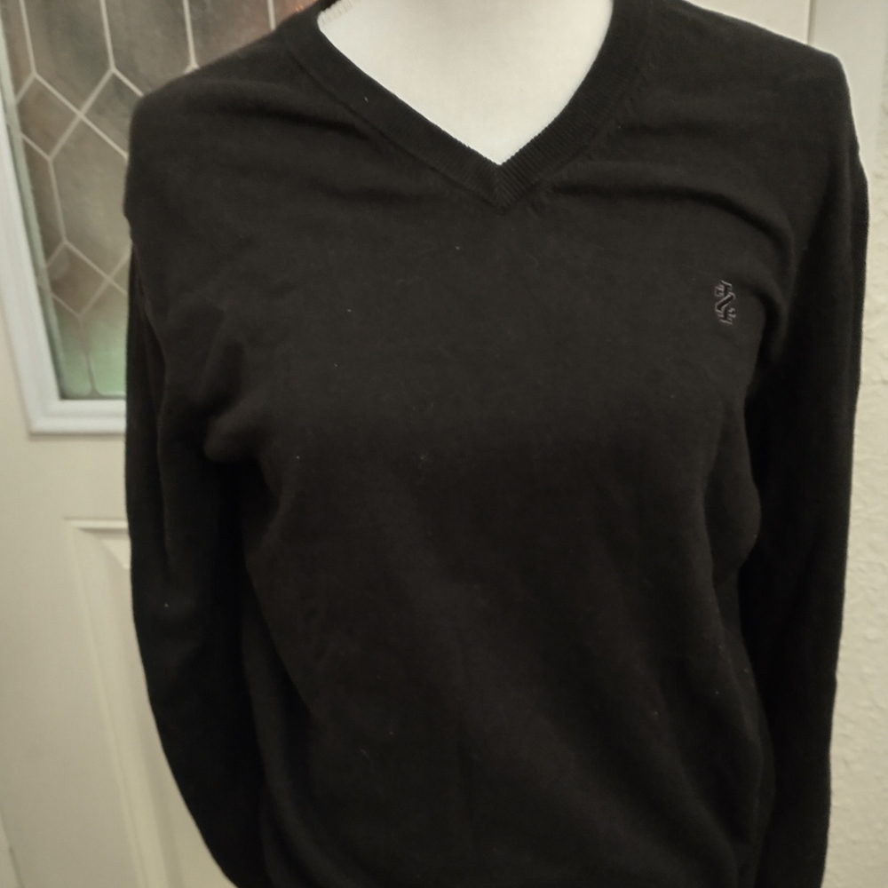 Izod knit sweater. Size Medium